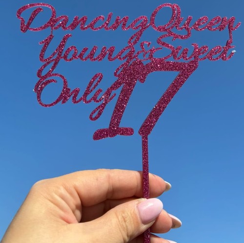 Realizacja Topper na tort Dancing Queen Young &amp; Sweet Only 17.jpeg